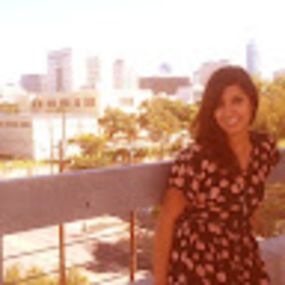 Meet your Posher, Danielle - Picture 1 of 1